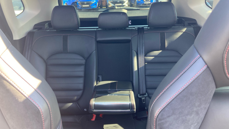 MG Hs 1.5 T-GDI Exclusive 5dr DCT Petrol Hatchback